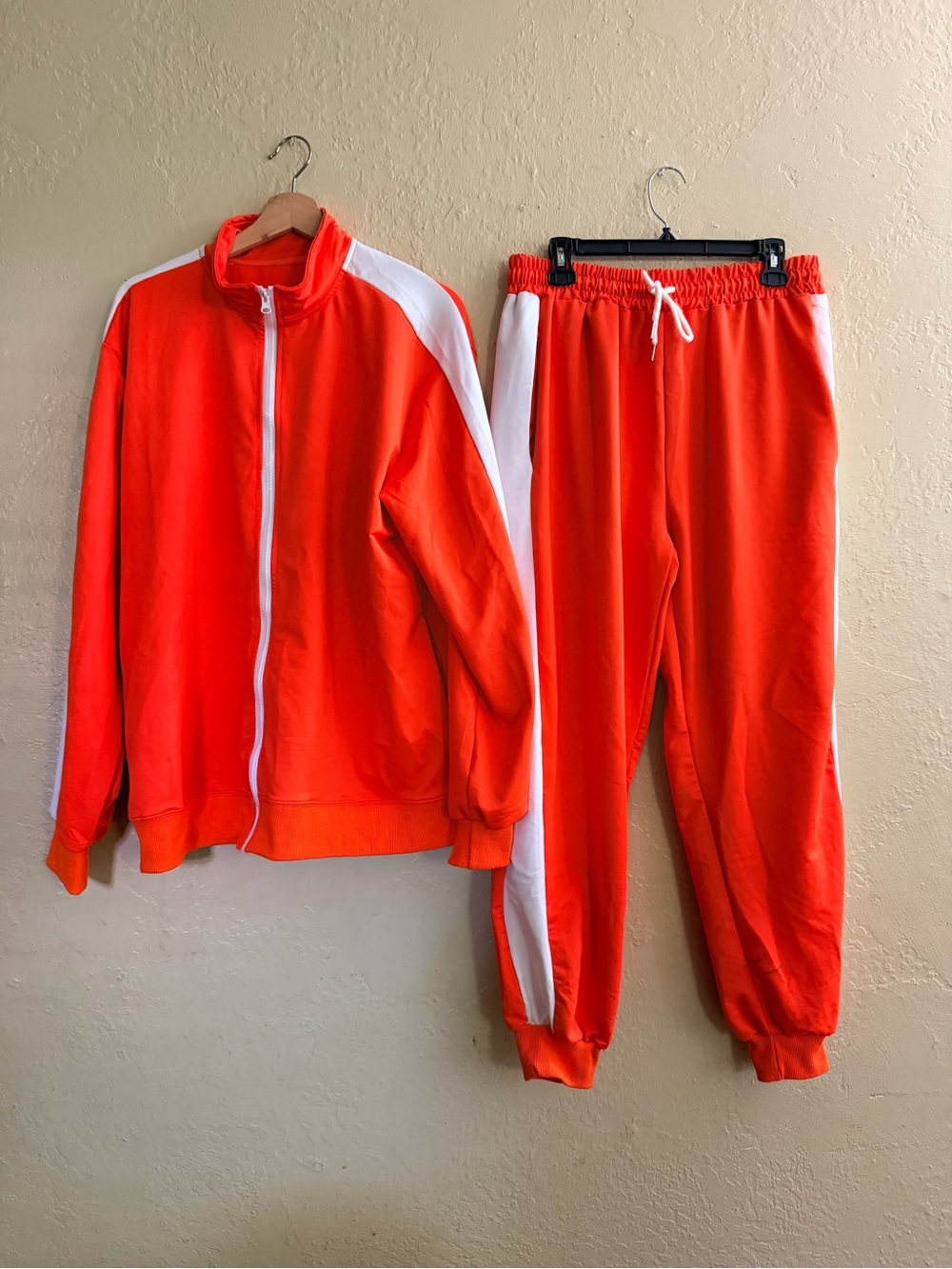 Orange Men's Track Costume Jacket and Pants - Brand - Picture 2 of 4
